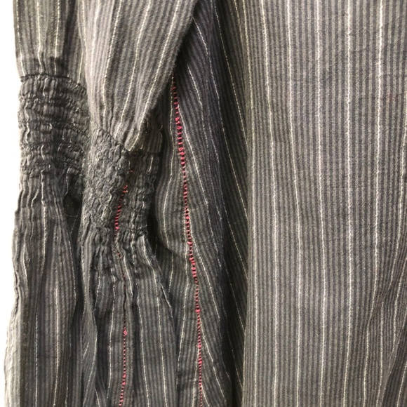 Velvet Graham & Spenser Bell Sleeve round neck striped top size large - Picture 7 of 7